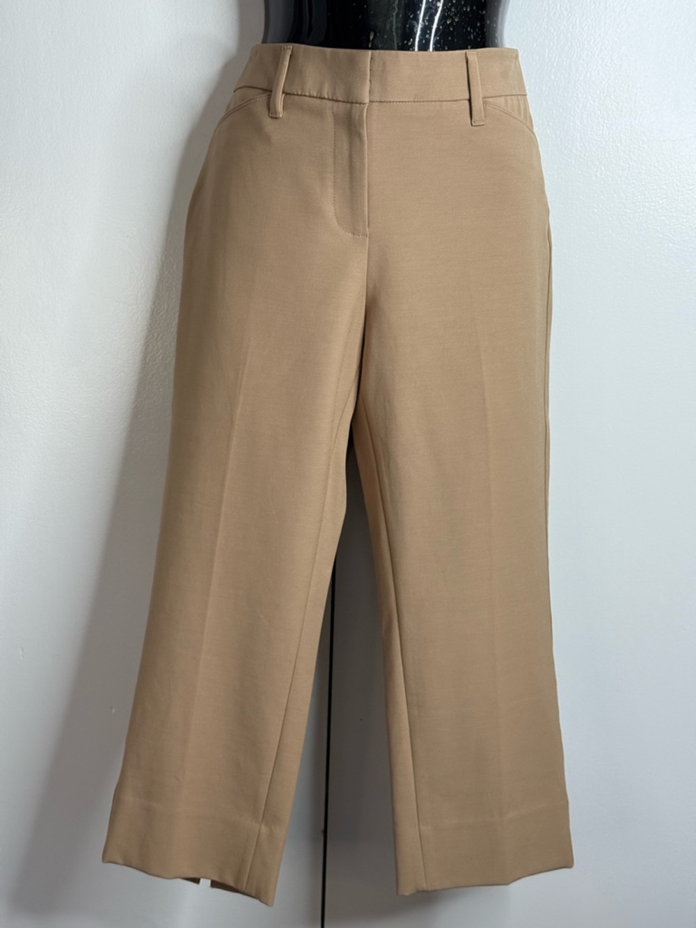 White House Black Market Tan Straight Leg Capris Women Pants Size 6 - NWOT